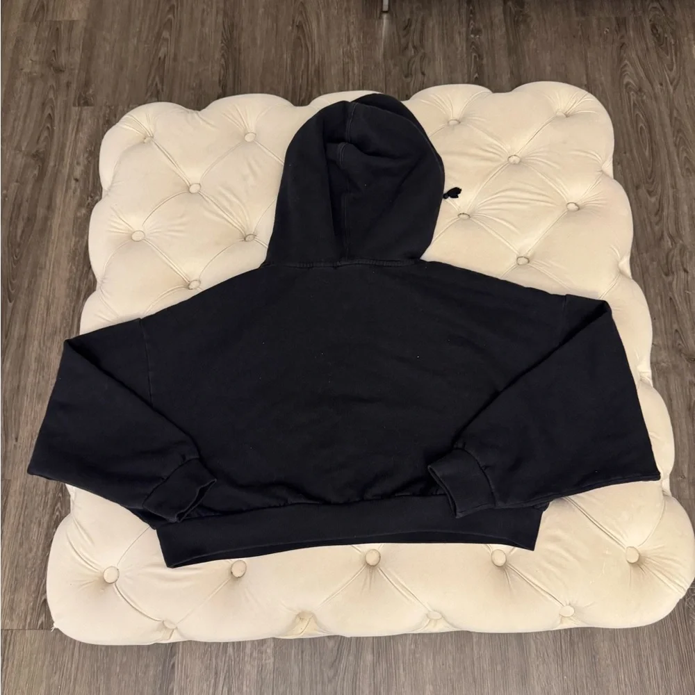 Levi's Women's Black Cropped Hoodie - Picture 6 of 6